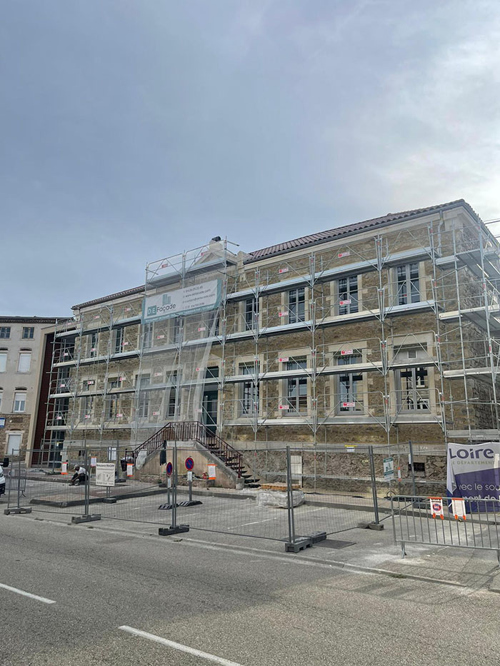 JOINT DE PIERRE - MAIRIE ST PIERRE DE BOEUF (42)